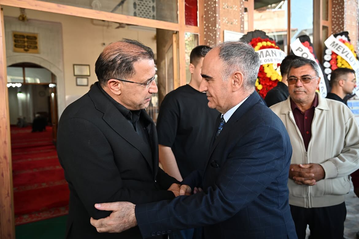 Valimiz Vahdettin Özkan, Adalet Ve Kalkınma Partisi Manisa İl Başkanı Süleyman Turgut’un Vefat E (4)