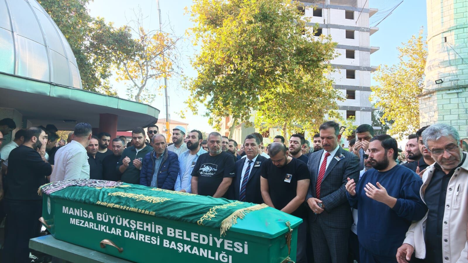 Genç Asya Mina son yolculuğuna uğurlandı