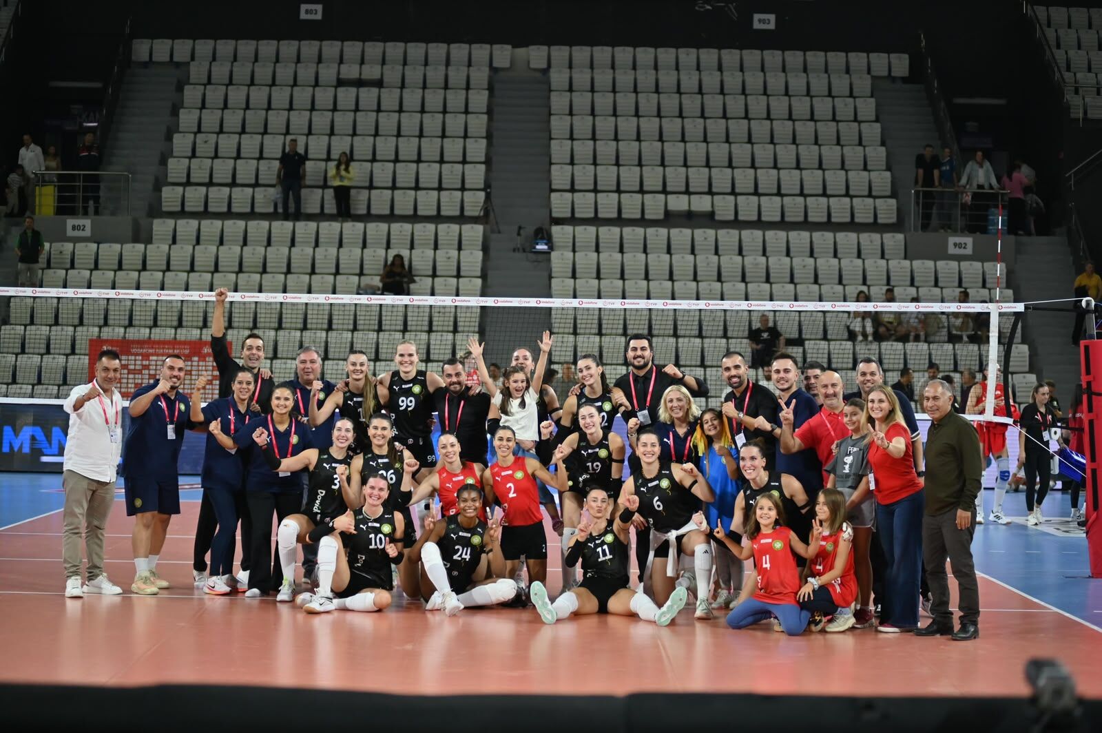 Manisa BBSK üç branşta kazandı, haftaya damga vurdu
